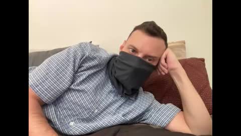 i o ro online show from October 22, 2025, 2:56 am