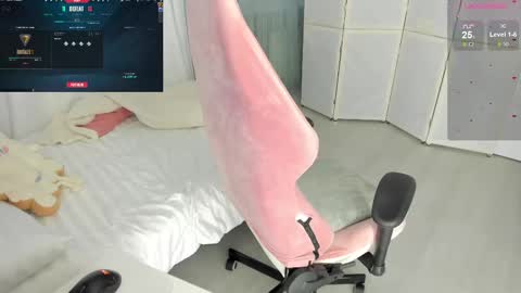 HiI am  EvaPVT is open  online show from March 3, 2025, 3:09 pm