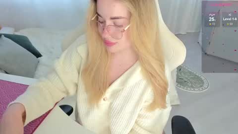 HiI am  EvaPVT is open  online show from October 31, 2025, 10:38 am