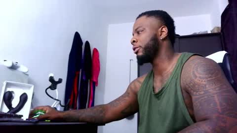 Mr H Independent model online show from November 4, 2025, 1:27 am