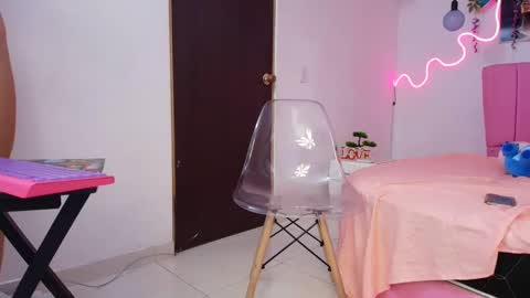 iam_monika online show from September 9, 2025, 5:01 pm