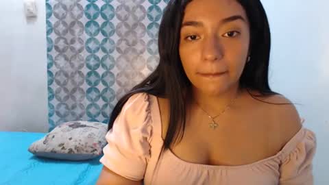 iam_paolax online show from November 23, 2025, 9:58 pm