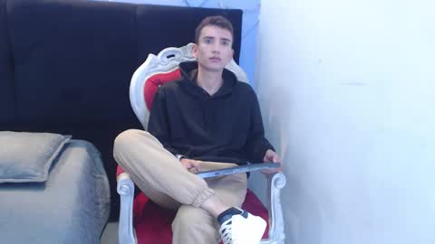 Iam Smith  online show from January 19, 2026, 12:09 pm