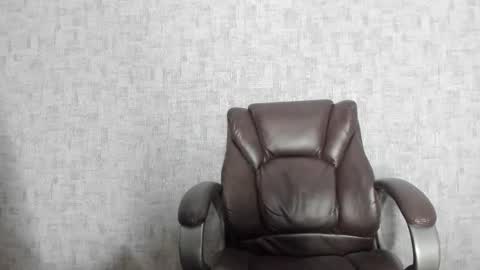 Venus online show from December 13, 2025, 7:53 pm