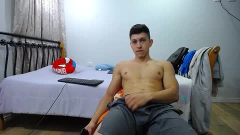 iam_yourbabyprincess_xd online show from January 31, 2025, 5:19 am