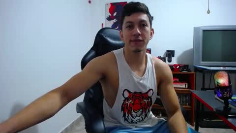 iam_yourbabyprincess_xd online show from October 21, 2025, 9:48 pm