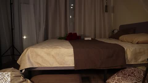 Snapshot of iamclaire_ chatting on December 19, 2025, 6:15 pm Claire online show from December 19, 2025, 6:15 pm