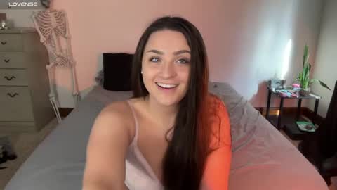 Crystal online show from February 4, 2025, 4:50 pm