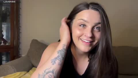 Crystal online show from February 9, 2025, 1:33 am