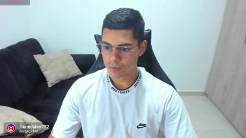 Dylan  independent model  online show from February 10, 2025, 3:46 am