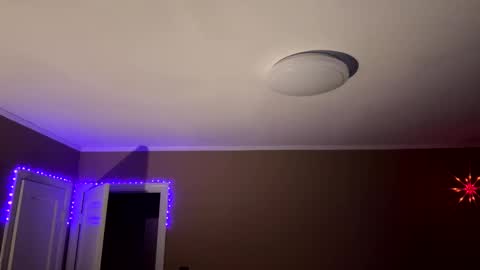 iamhereandnow online show from September 12, 2025, 3:28 am