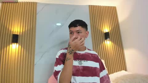 Juliiiiian online show from February 18, 2025, 11:22 am