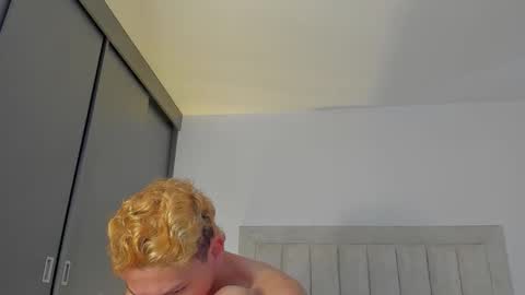 Juliiiiian online show from November 13, 2025, 11:20 am