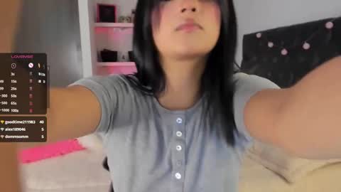 Snapshot of iamjulietaa chatting on January 1, 2025, 8:35 am    online show from January 1, 2025, 8:35 am