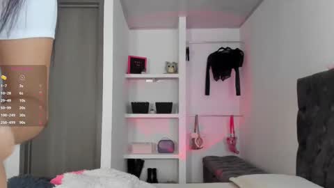 Snapshot of iamjulietaa chatting on September 24, 2025, 6:44 pm    online show from September 24, 2025, 6:44 pm