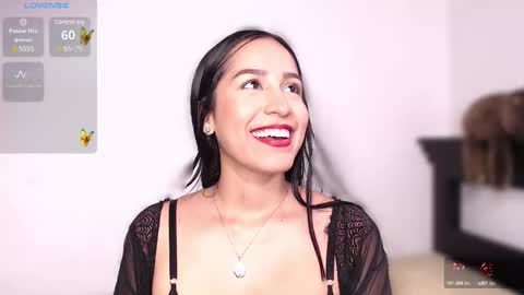 Lara online show from March 2, 2025, 8:40 pm