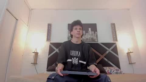 Mariano online show from November 4, 2025, 4:11 am