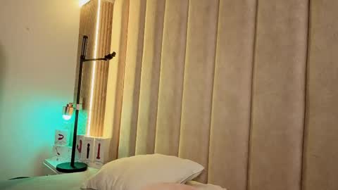 Nyxy online show from April 18, 2026, 11:58 am