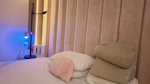 Nyxy online show from April 21, 2026, 11:27 am