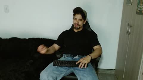 Ian Davis online show from November 3, 2025, 2:02 am