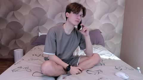 Ian Flor online show from April 10, 2026, 11:15 am