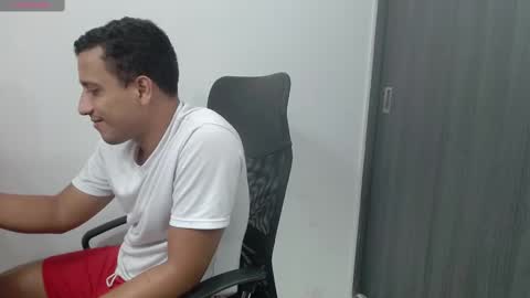 ian_taylor_xxx online show from January 26, 2025, 1:36 pm