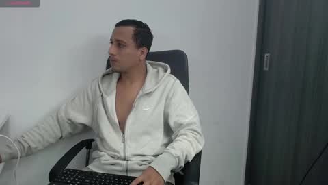 ian_taylor_xxx online show from January 27, 2025, 2:10 am