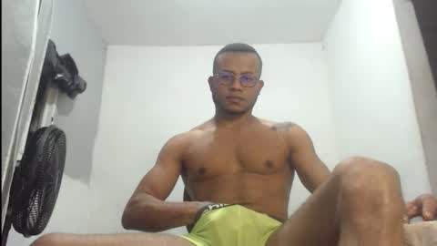 Snapshot of ian_tuner chatting on September 30, 2025, 12:15 am ian_tuner online show from September 30, 2025, 12:15 am