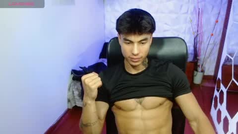 Ian  online show from April 17, 2026, 8:01 pm