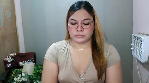 Snapshot of iana_whorexxx chatting on February 12, 2025, 9:42 am iana online show from February 12, 2025, 9:42 am