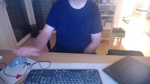 iandy12 online show from September 11, 2025, 9:59 pm