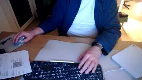 iandy12 online show from February 7, 2026, 8:45 pm