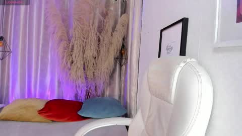 ian  online show from September 24, 2025, 2:48 am