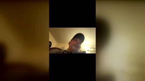 Snapshot of ianschroeder89 chatting on December 2, 2025, 6:41 am ianschroeder89 online show from December 2, 2025, 6:41 am