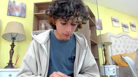 ibratxandy online show from October 11, 2025, 7:23 pm