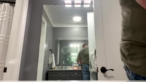 Snapshot of icanmakeyousquirt69 chatting on March 31, 2026, 5:41 am icanmakeyousquirt69 online show from March 31, 2026, 5:41 am