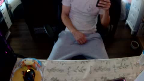 Ice Jr online show from April 9, 2026, 5:18 pm