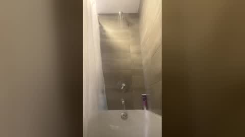 Snapshot of icecreammanx chatting on April 7, 2026, 11:48 pm icecreammanx online show from April 7, 2026, 11:48 pm