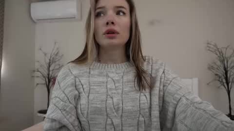 Danielle online show from February 9, 2025, 8:33 am