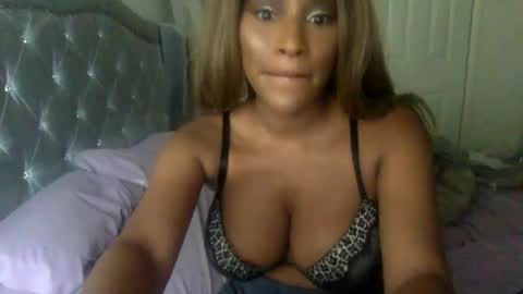 icedcoffeex online show from January 3, 2025, 8:11 pm