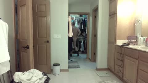 icelandicpimp42 online show from December 4, 2025, 11:02 pm