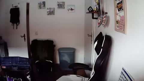 iceoli123 online show from February 16, 2026, 4:25 pm