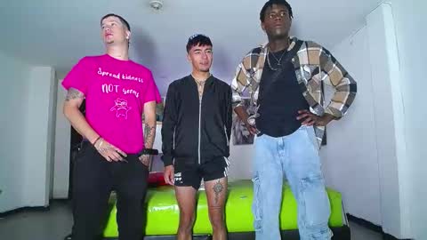 THOMAS AND DAMIAND online show from September 25, 2025, 1:15 pm