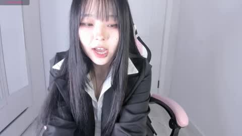 Hitomi   online show from February 19, 2025, 1:39 pm