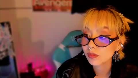 Snapshot of ichika__oto chatting on August 6, 2026, 1:07 am Natalia online show from August 6, 2026, 1:07 am