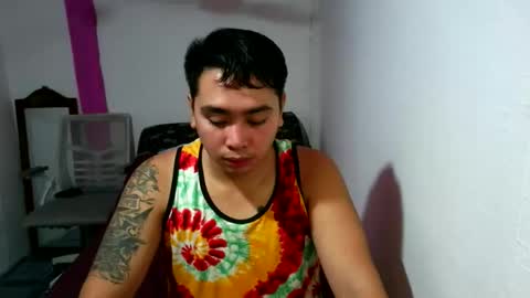 iconic_vince online show from September 9, 2025, 12:59 pm