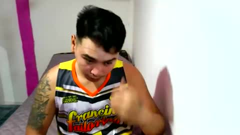 iconic_vince online show from September 14, 2025, 3:22 pm