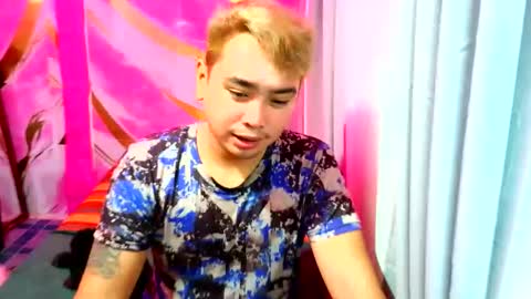 iconic_vince online show from September 29, 2025, 3:28 pm