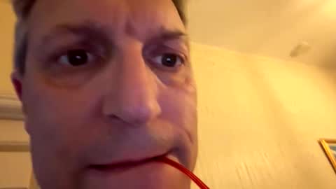 Snapshot of icums4u chatting on September 24, 2025, 1:36 pm icums4u online show from September 24, 2025, 1:36 pm