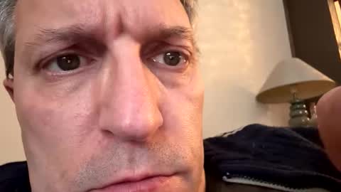 Snapshot of icums4u chatting on October 15, 2025, 3:01 pm icums4u online show from October 15, 2025, 3:01 pm